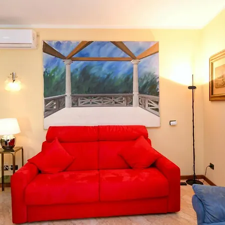 Desenzanoloft Official Partner Homes & By Marriott Bonvoy - Queen Of Castle View Sirmione