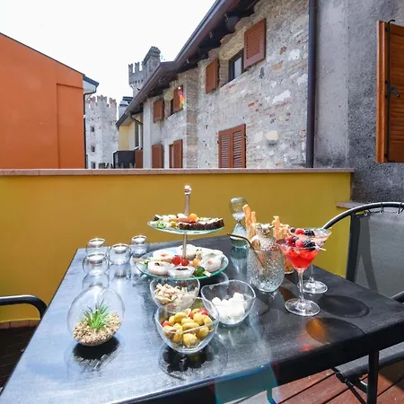 Desenzanoloft Official Partner Marriott Homes & - Queen Of Castle View * Сирмионе
